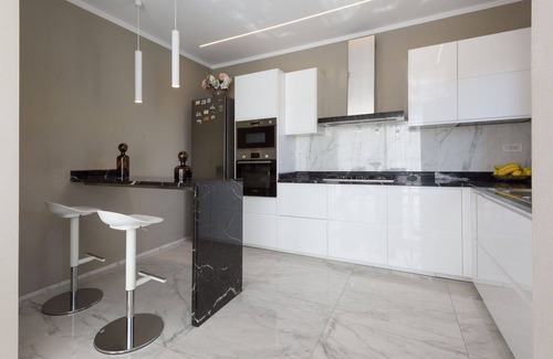 Querceta Villa | Stunning private villa for 10 guests with A/C, WIFI, private pool and TV, close to Forte Dei Marmi