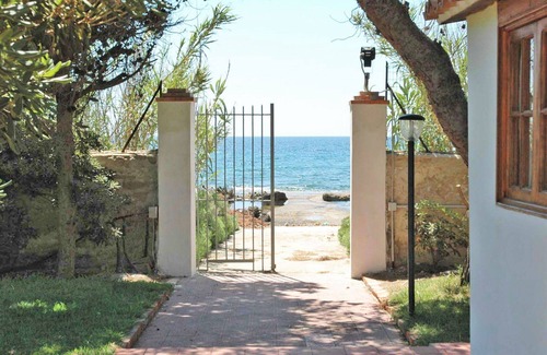 Punta Milocca House | Stunning private villa for 4 people with A/C, private pool, WIFI, terrace and parking