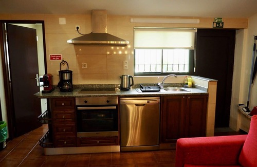 Fao House | Stunning private villa for 4 people with WIFI, TV, terrace and parking