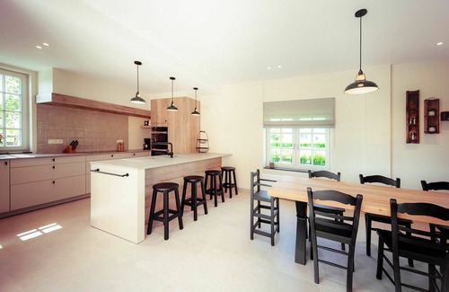 Zandvoorde Villa | Stunning private villa for 14 people with private pool, WIFI, TV, terrace and panoramic view
