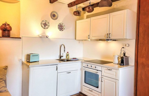 San Nazzaro House | Stunning private villa for 5 people with TV, balcony, pets allowed and parking