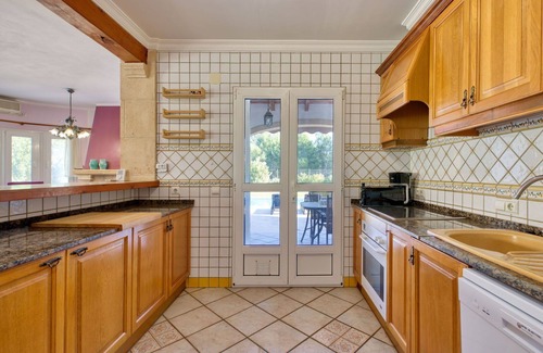Urbanizacion La Mandarina House | Stunning private villa with WIFI, private pool, A/C, TV, terrace, pets allowed and parking