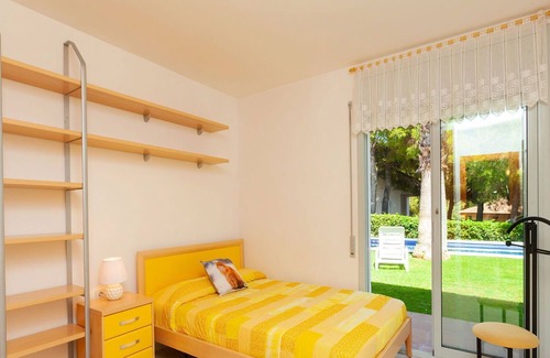 Segur de Calafell House | Stunning private villa for 8 guests with private pool, WIFI, TV, patio and parking