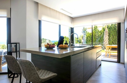 Mar Azul Villa | Stunning private villa for 8 guests with WIFI, private pool, A/C, TV and patio
