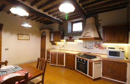 Pieve al Bagnoro Villa | Stunning private villa for 20 guests with private pool, WIFI, TV, terrace, pets allowed and park.