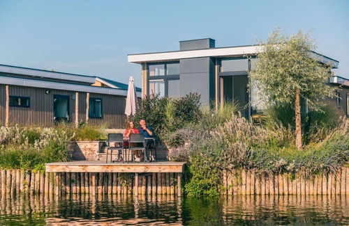 Linden House | Stunning private villa for 6 people with WIFI, TV, terrace and parking