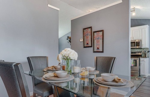 Winder Villa | Stunning Private Villa- Family Pet-Friendly with Pool.