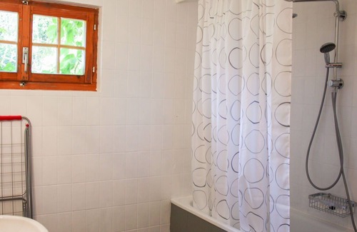 Moleson House | Stunning private villa for 8 people with TV, terrace, panoramic view and parking