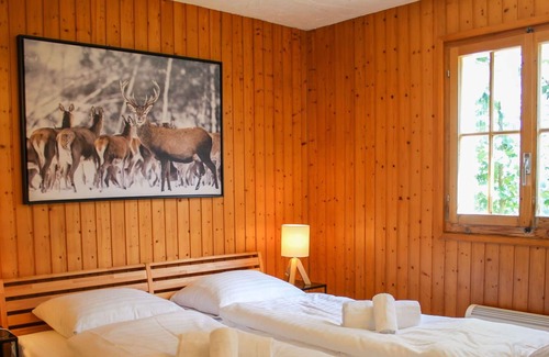 Moleson House | Stunning private villa for 8 people with TV, terrace, panoramic view and parking