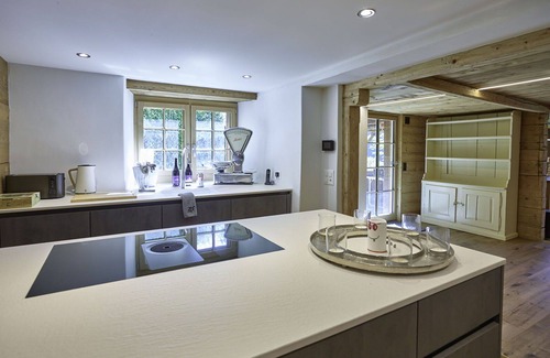 Saas im Prattigau House | Stunning private villa for 8 guests with WIFI, TV, patio and panoramic view