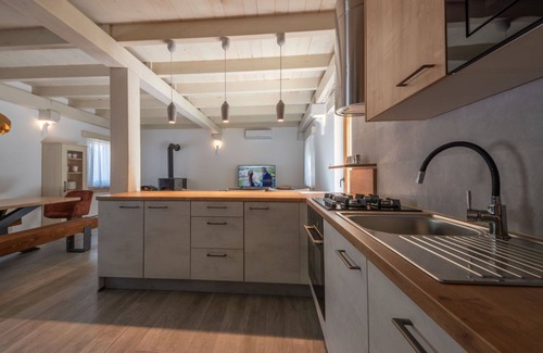 Senj House | Stunning private villa for 6 people with WIFI, private pool, A/C, hot tub, TV and terrace