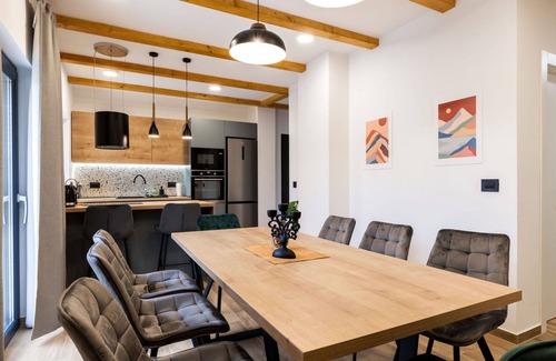 Kupjak House | Stunning private villa for 7 people with hot tub, A/C, WIFI, TV, terrace and parking