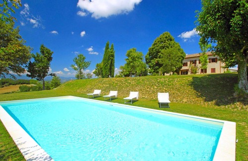 Citerna House | Stunning private villa with WIFI, private pool, TV, patio, pets allowed, panoramic view and park.
