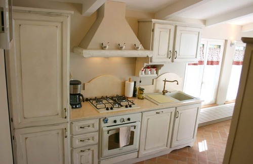 Il Borgo Villa | Stunning private villa for 3 guests with pool, WIFI, A/C, TV, terrace and parking
