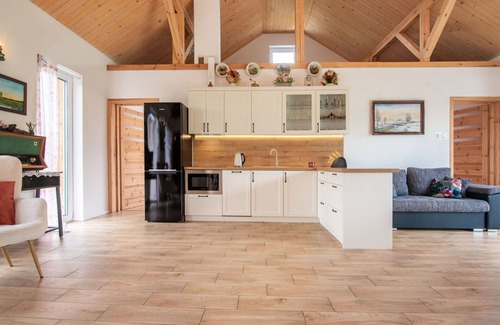 Kierwik House | Stunning private villa with WIFI, hot tub, TV, terrace, pets allowed, panoramic view and parking