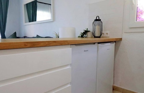 Matagorda Apartment | Stunning Refurbished 1 bedroom apartment