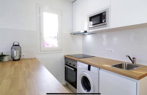 Matagorda Apartment | Stunning Refurbished 1 bedroom apartment
