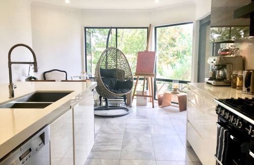 Prestons House | STUNNING RENOVATED HOME CLOSE TO SYDNEY