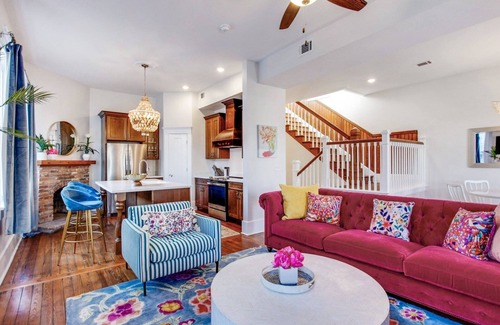 Savannah Victorian District Apartment | Stunning Renovation by Forsyth Park 4 Bedroom Apt B