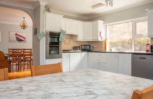 Glenbeigh House | Stunning Ring of Kerry House on Rossbeigh Beach with Free Wifi