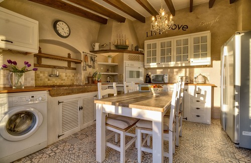 Fornalutx House | Stunning, romantic 1 Bedroom Property With Terrace