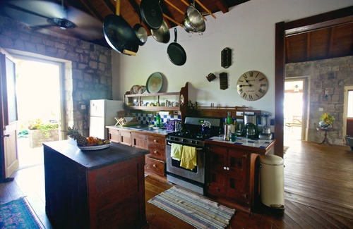 Whitehall Villa | Stunning Sea View Plantation Retreat with House & Cottage
