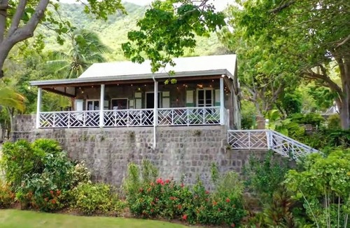 Whitehall Villa | Stunning Sea View Plantation Retreat with House & Cottage