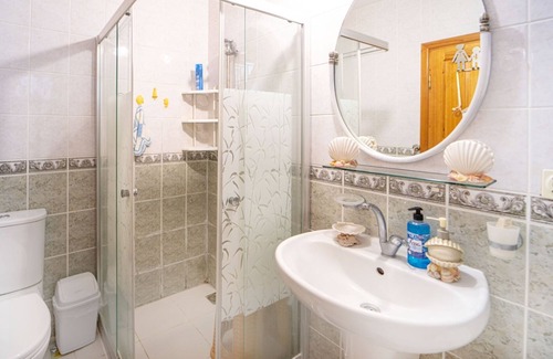 Dagbelen Villa | Stunning Sea View Villa w Garden, 5 min to Beach