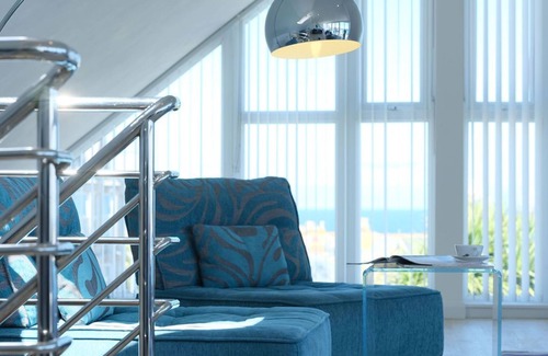St Ives House | Stunning sea views, close to the centre of St Ives & car parking for upto 3 cars