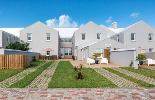 Sandys Apartment | Stunning Sea Views, Contemporary 3Bed - 6A