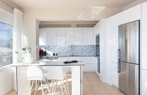 Sternes Villa | Stunning sea Vistas and Full Privacy Next to Marathi & Loutraki Beaches!