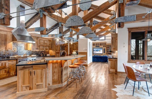 Park City Ski Chalet | Stunning ski in/out estate. Ultimate mountain getaway with private hot tub, 6 bedrooms