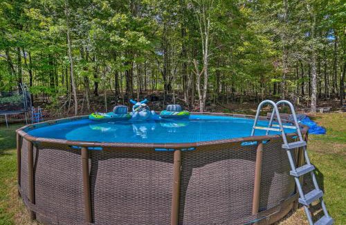 South Fallsburg House | Stunning South Fallsburg Home with Pool and Deck!