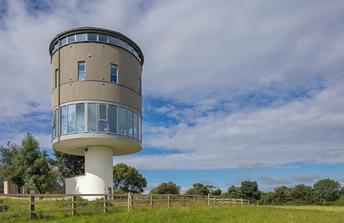 Grange Moor Apartment | Stunning spacious Water Tower conversion