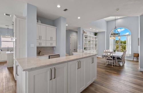 Beachview Country Club Estates House | STUNNING! SPECIAL HALF OFF MAY AND JUNE!
