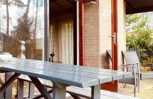 Stegerveld House | Stunning (sta)caravan in Rheezerveen