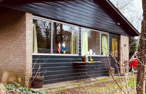 Stegerveld House | Stunning (sta)caravan in Rheezerveen