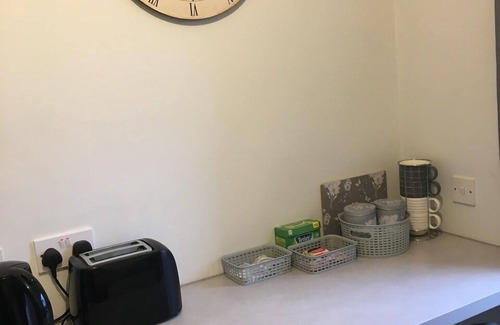 West Molesey House | Stunning studio apartment
