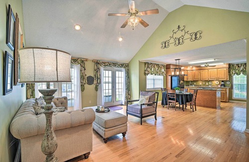 East Sumter House | Stunning Sumter Home on Active 330-Acre Farm!