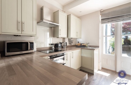 Royal Tunbridge Wells Apartment | Stunning town centre ground floor garden apartment