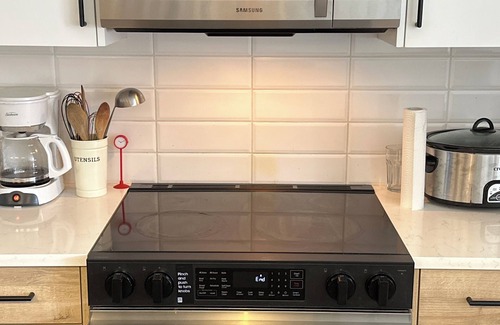 Highland Park House | Stunning Townhome, beautiful and cozy! BBQ/Fitness/Office space/Music space