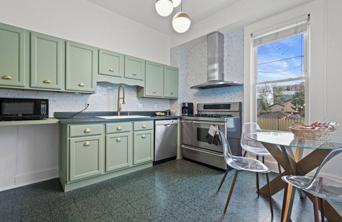 Brewers Hill House | Stunning Townhouse in an Amazing Location Near Fiserv, Baird Center, Lakefront