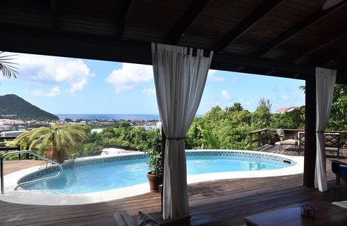 Castries Quarter House | Stunning Tropical Vacation Villa With Fantastic Views