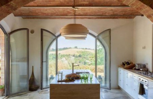 Chiusure House | Stunning Tuscan Villa and Annexe