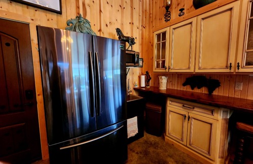 New Lisbon House | Stunning, unique, and secluded barndominium. Walking trails, wildlife, & quiet