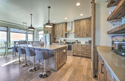 Star Valley Ranch House | Stunning Valley Home with Furnished Deck and Mtn Views