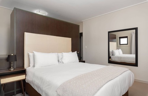 Century City Apartment | Stunning View, 2 Bedroom Apartment
