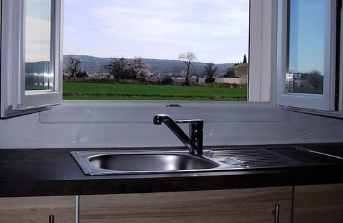 Cournonsec House | STUNNING VIEW OF THE FIELDS