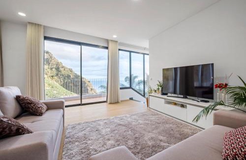 Ponta do Sol House | Stunning view set in nature - Recanto of the sea