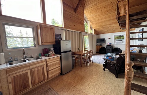 Town of Putnam Apartment | Stunning views from this quiet northern end of Lake George carriage house
